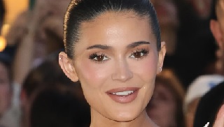 Who are Kylie Jenner’s parents and siblings?